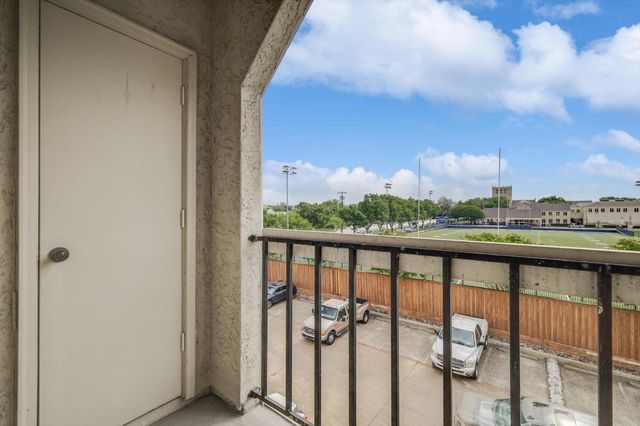 4800 W Lovers Lane, Dallas, TX 75209