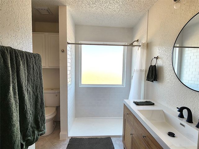 4800 W Lovers Lane, Dallas, TX 75209
