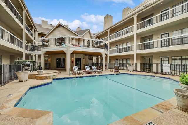 4800 W Lovers Lane, Dallas, TX 75209