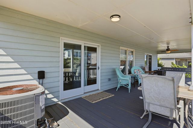315 Brunswick Avenue W, Holden Beach, NC 28462