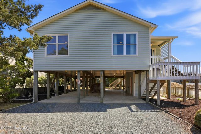 315 Brunswick Avenue W, Holden Beach, NC 28462