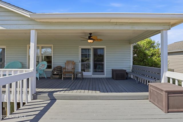 315 Brunswick Avenue W, Holden Beach, NC 28462