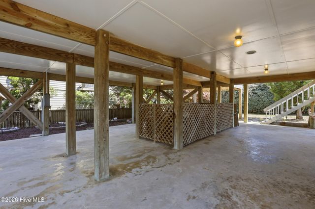 315 Brunswick Avenue W, Holden Beach, NC 28462