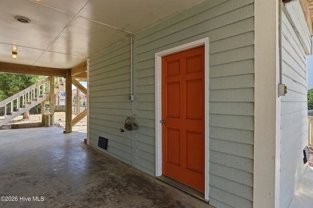 315 Brunswick Avenue W, Holden Beach, NC 28462