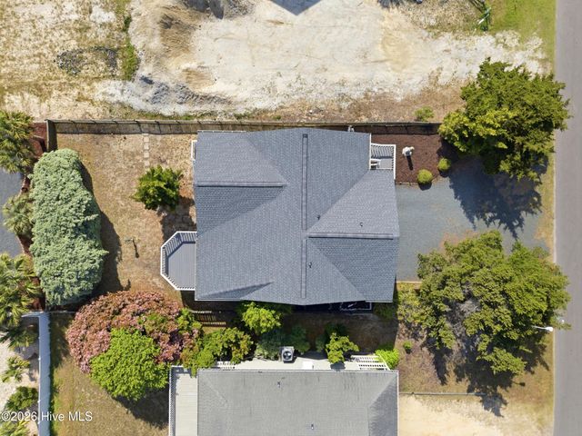 315 Brunswick Avenue W, Holden Beach, NC 28462