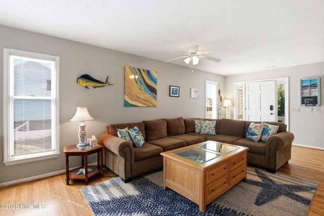 315 Brunswick Avenue W, Holden Beach, NC 28462