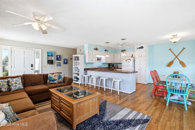 315 Brunswick Avenue W, Holden Beach, NC 28462