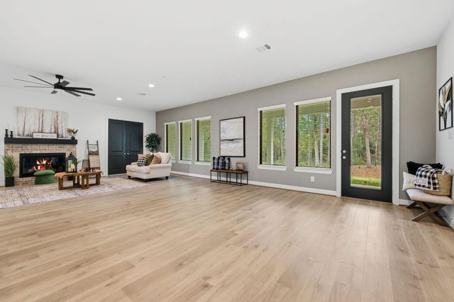 8513 Monarch Ridge Trail, Montgomery, TX 77316