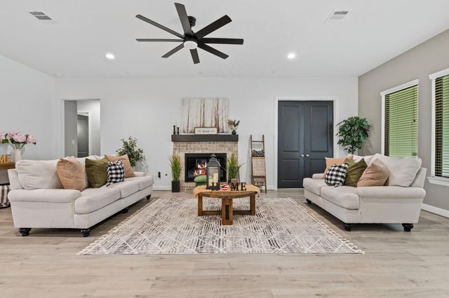 8513 Monarch Ridge Trail, Montgomery, TX 77316