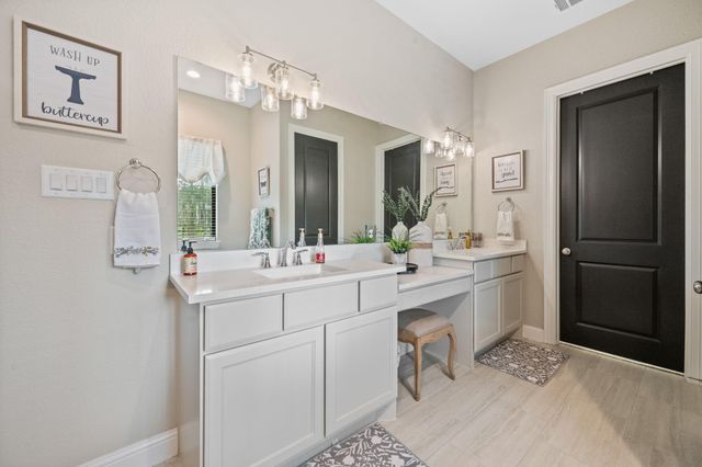 8513 Monarch Ridge Trail, Montgomery, TX 77316