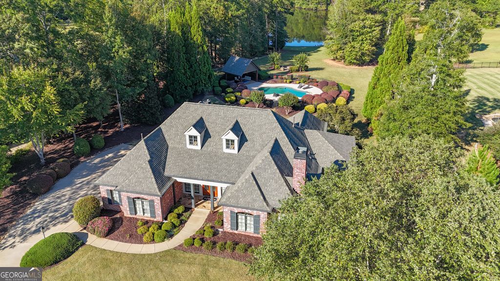 323 Beaumont Farms Drive, Sharpsburg, GA 30277 — exterior