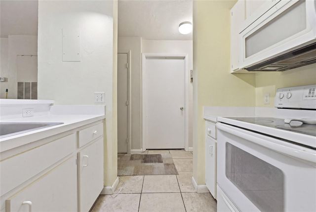 4000 SW 23RD STREET 2-101, Gainesville, FL 32608