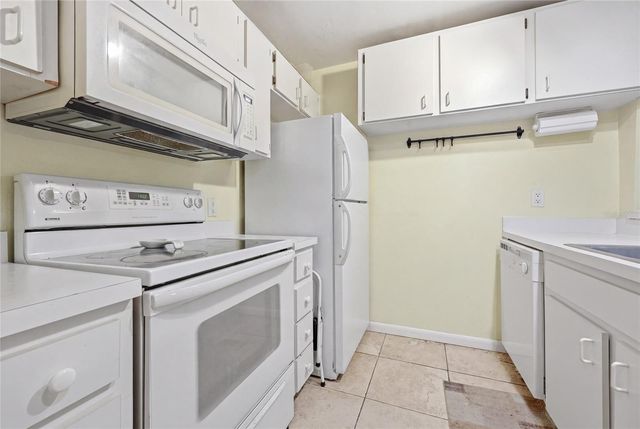 4000 SW 23RD STREET 2-101, Gainesville, FL 32608
