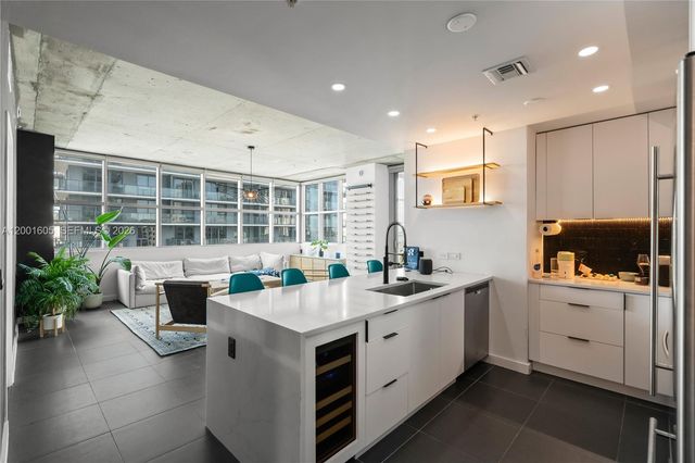 3301 NE 1st Ave H1215, Miami, FL 33137