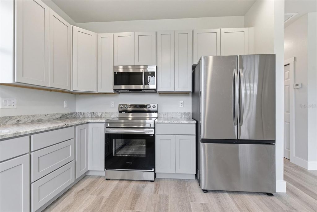 Image 6 of property listing at 11418 8TH AVENUE, Punta Gorda, FL 33955