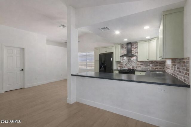 7450 E Diamond Avenue, Mesa, AZ 85208