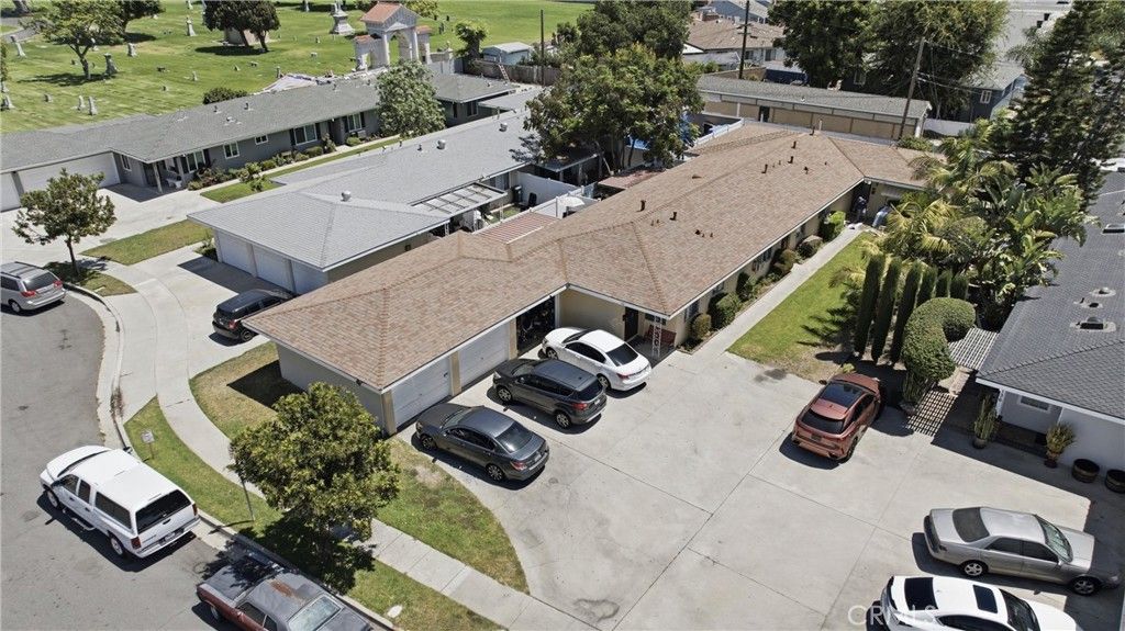 Image 2 of property listing at 142 N La, Anaheim, CA 92805