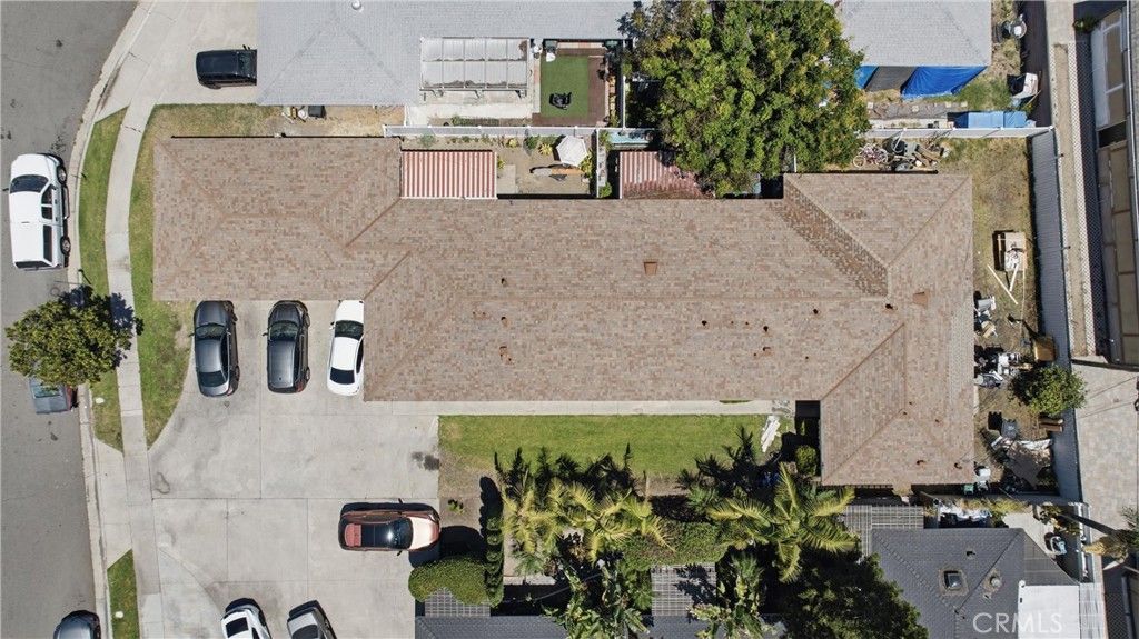 Image 4 of property listing at 142 N La, Anaheim, CA 92805