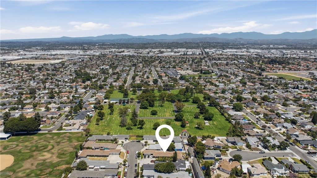Image 9 of property listing at 142 N La, Anaheim, CA 92805