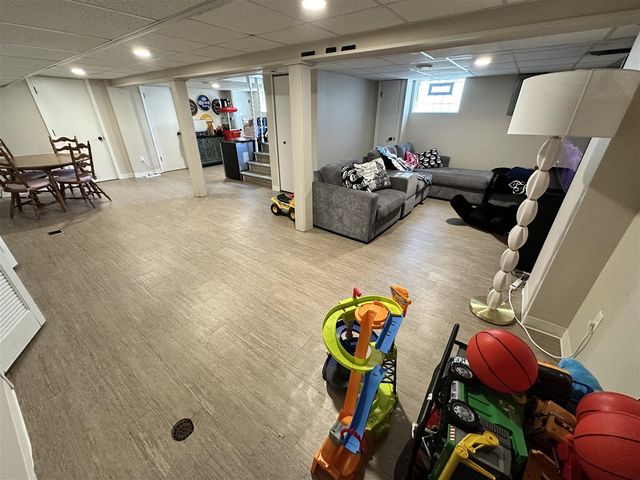 7250 Voerner Avenue, Center Line, MI 48015