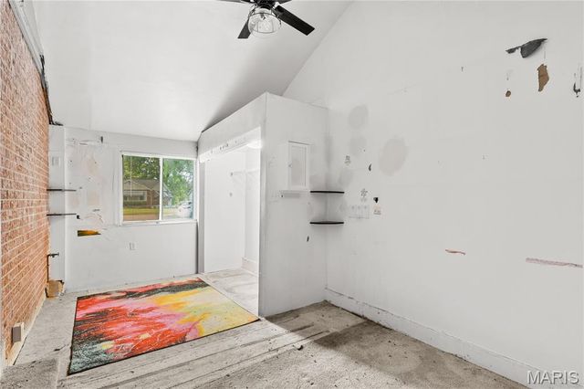 8021 Titus Road, Hanley Hills, MO 63114