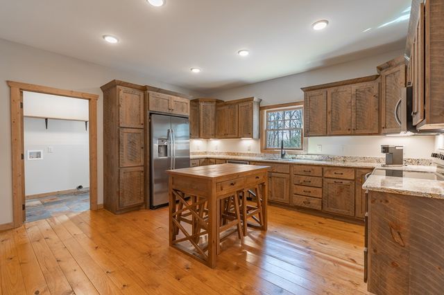 3171 Newport Drive, Ellijay, GA 30540