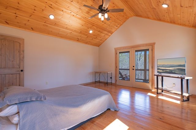 3171 Newport Drive, Ellijay, GA 30540