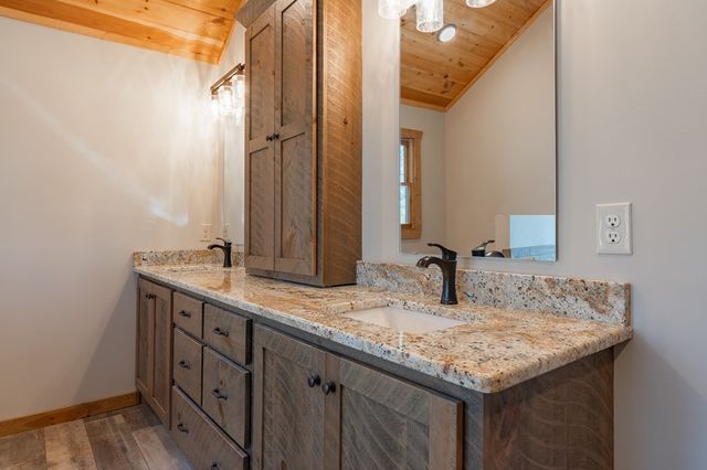 3171 Newport Drive, Ellijay, GA 30540