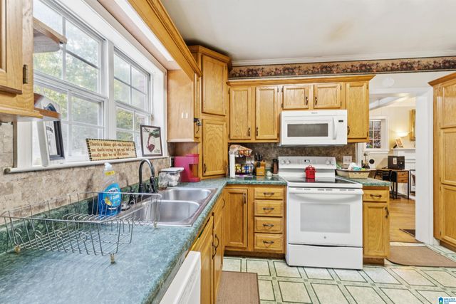 2057 FORESTDALE BOULEVARD, Birmingham, AL 35214