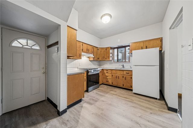 620 Broadway Ave, Stowe Twp, PA 15136