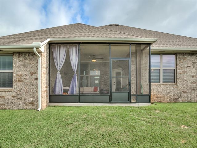 9328 SW 44th Terrace, Oklahoma City, OK 73179