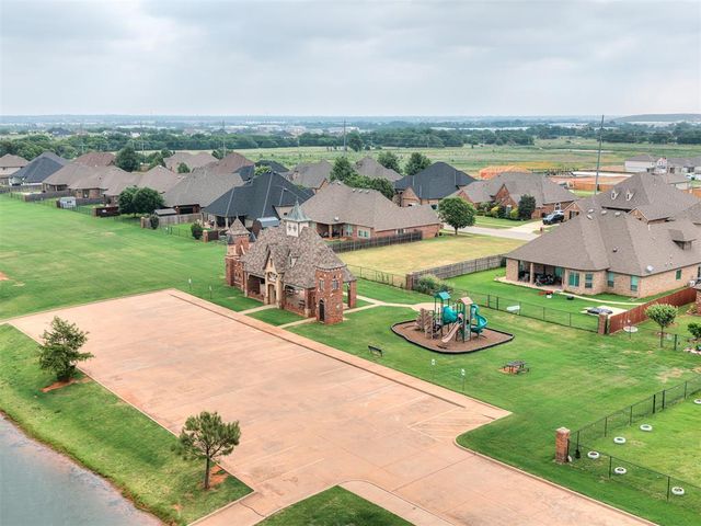 9328 SW 44th Terrace, Oklahoma City, OK 73179