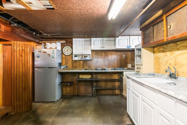 5 Weisner, Methuen, MA 01844