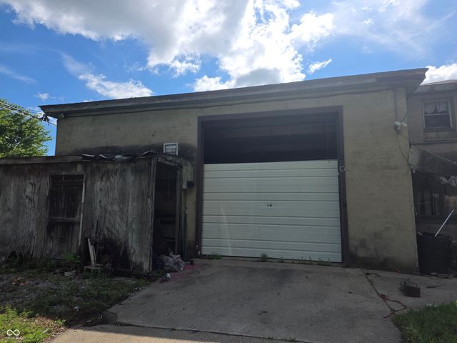 1324 W 1st Street, Anderson, IN 46016
