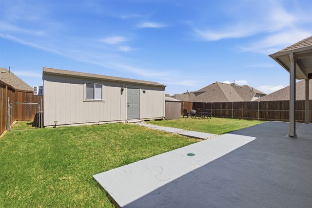 9437 Trailway Drive, Oak Point, TX 75068