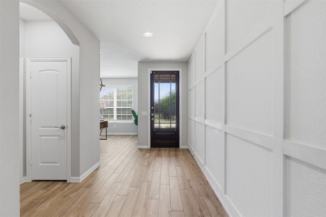 9437 Trailway Drive, Oak Point, TX 75068