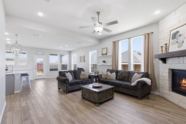 9437 Trailway Drive, Oak Point, TX 75068