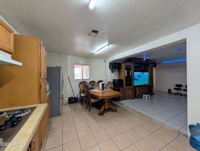 7364 N 39TH Avenue, Phoenix, AZ 85051