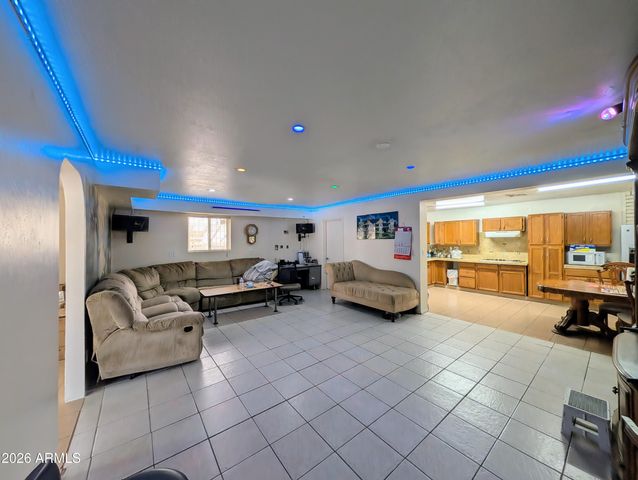 7364 N 39TH Avenue, Phoenix, AZ 85051