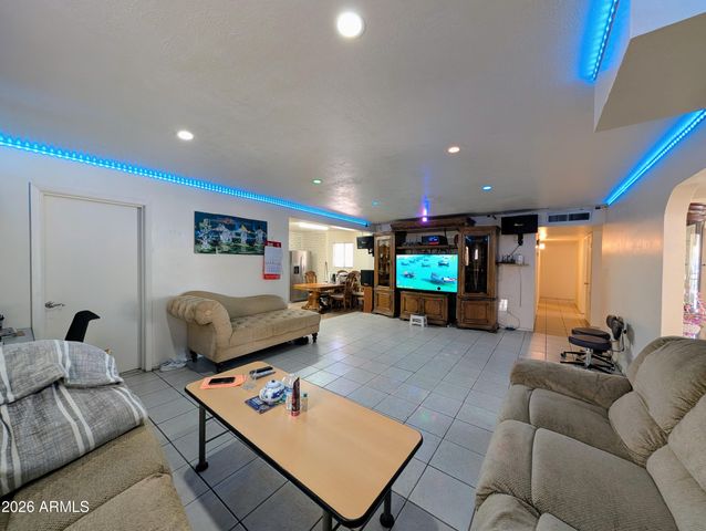 7364 N 39TH Avenue, Phoenix, AZ 85051
