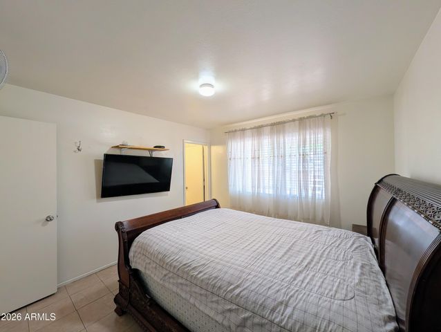 7364 N 39TH Avenue, Phoenix, AZ 85051