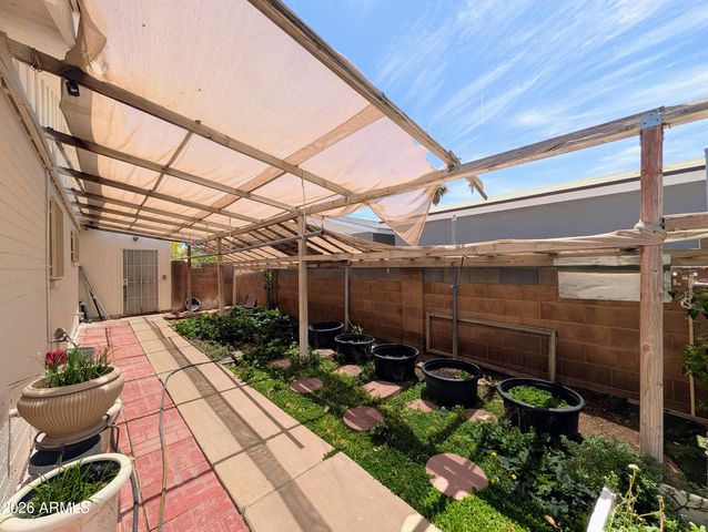 7364 N 39TH Avenue, Phoenix, AZ 85051