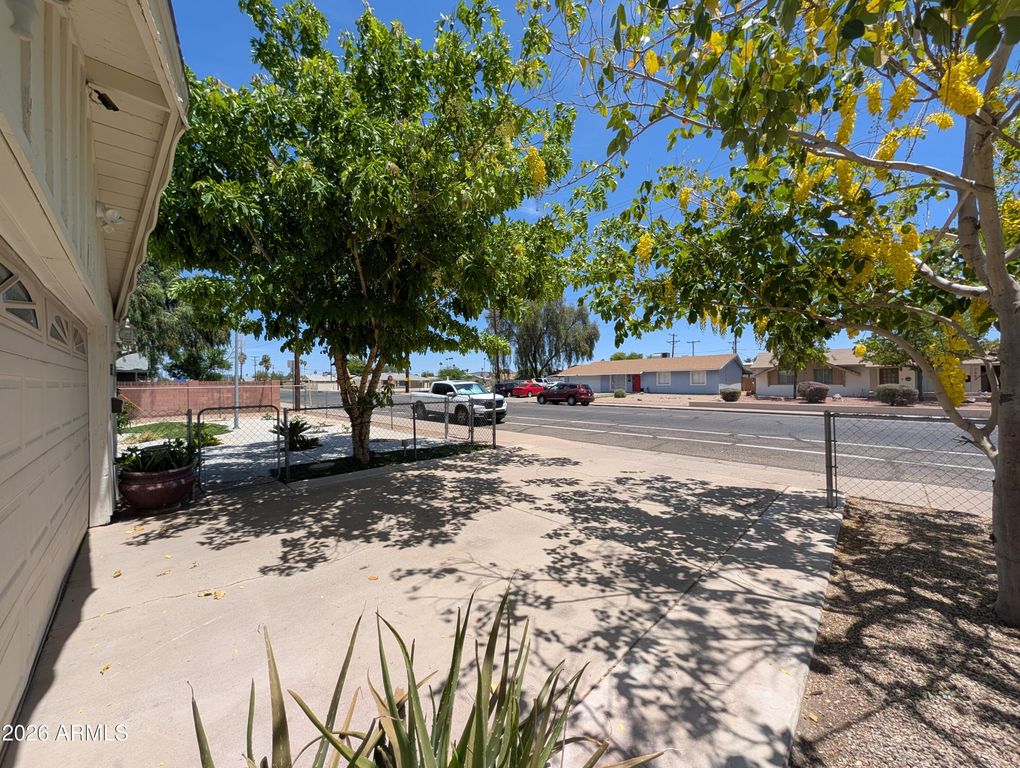 7364 N 39TH Avenue, Phoenix, AZ 85051 — photo 4
