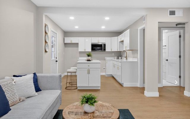 5273 N 51st BOULEVARD, Milwaukee, WI 53218
