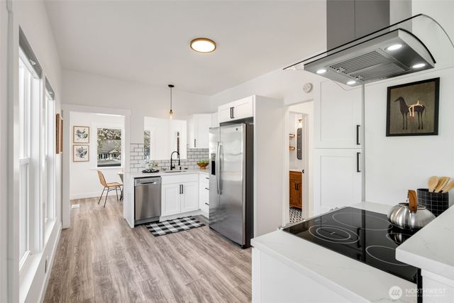 328 26th Avenue, Seattle, WA 98122