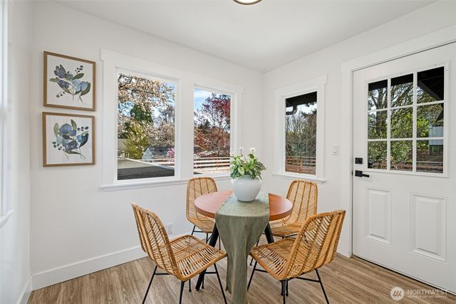 328 26th Avenue, Seattle, WA 98122