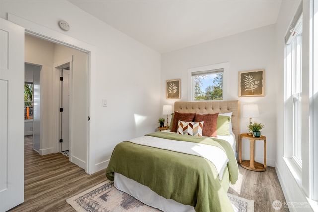 328 26th Avenue, Seattle, WA 98122