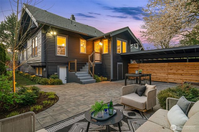 328 26th Avenue, Seattle, WA 98122