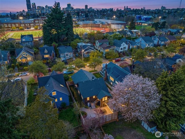 328 26th Avenue, Seattle, WA 98122