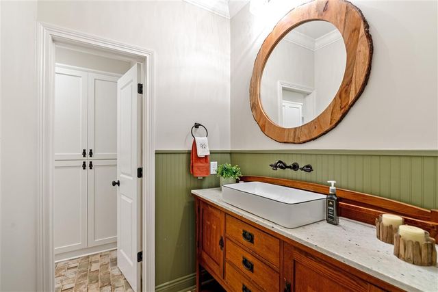 9295 Lognion Rd., Iowa, LA 70647